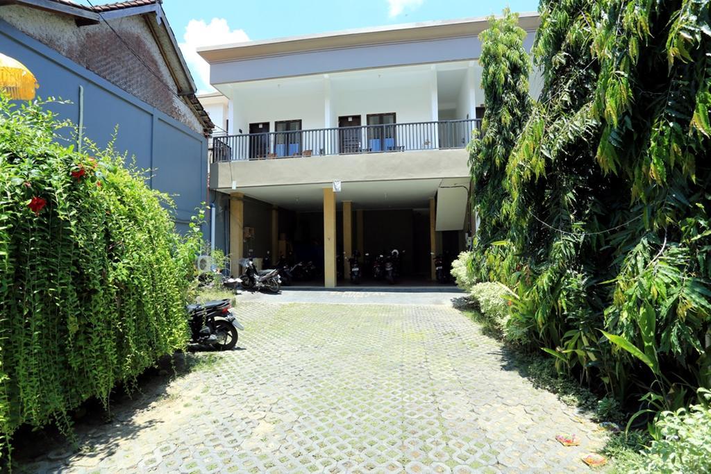 Reddoorz @ Raya Seminyak Hotell Eksteriør bilde