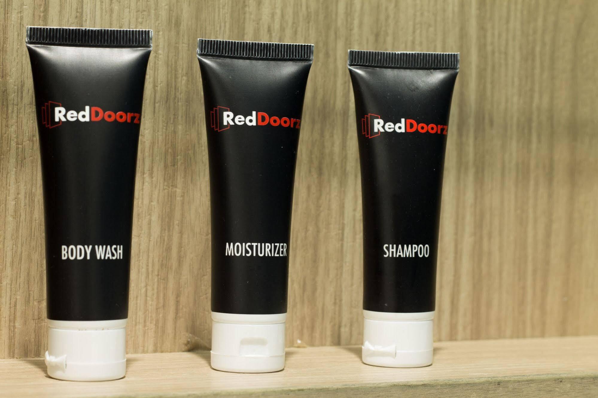 Reddoorz @ Raya Seminyak Hotell Eksteriør bilde