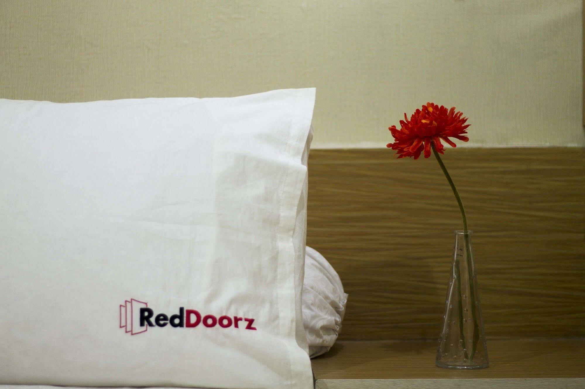 Reddoorz @ Raya Seminyak Hotell Eksteriør bilde