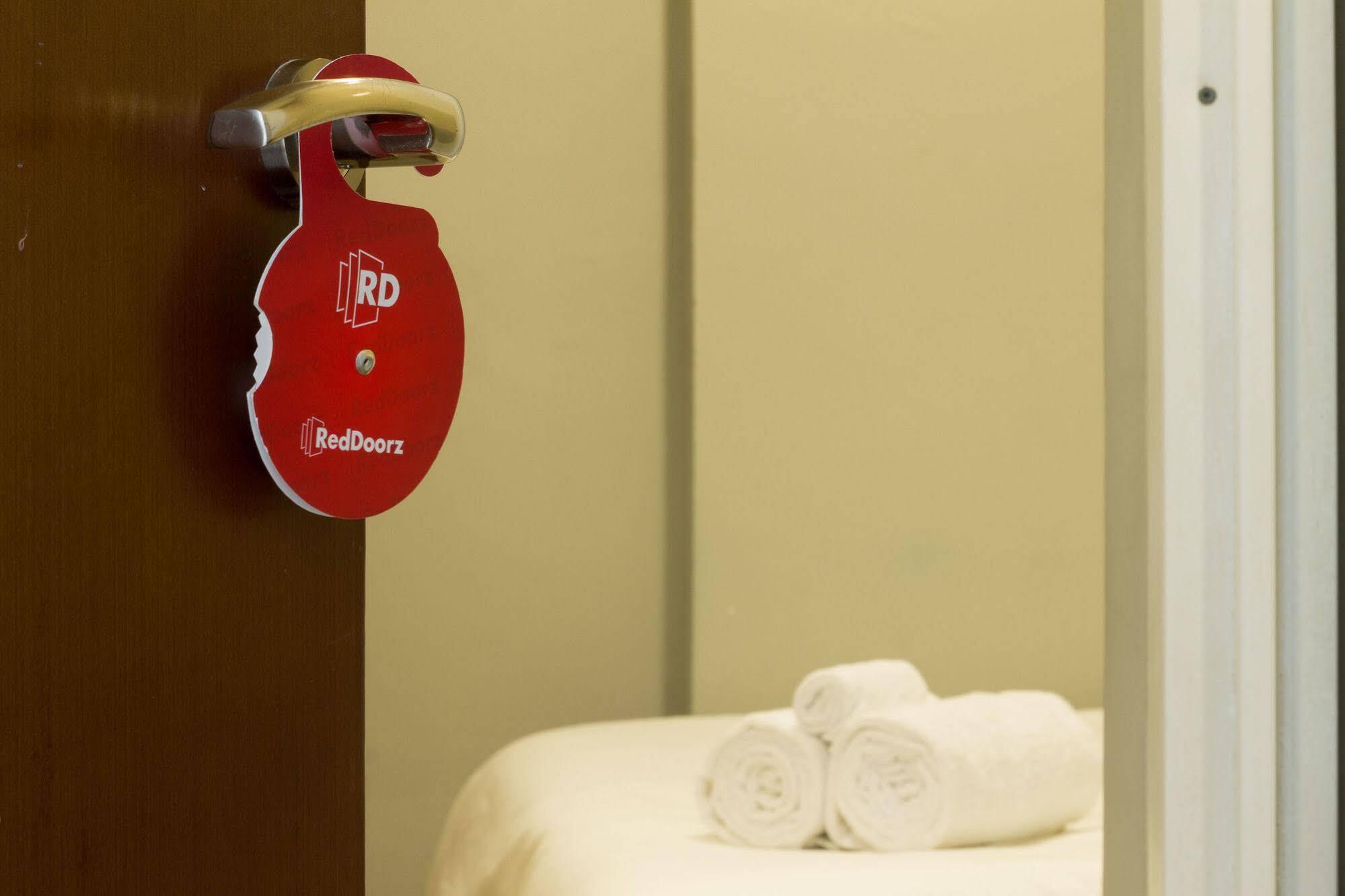Reddoorz @ Raya Seminyak Hotell Eksteriør bilde